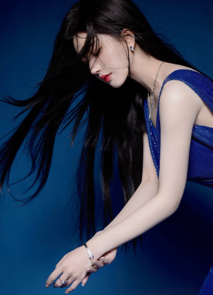 丰满大黑帍巨麻将胡了欧美(图1)